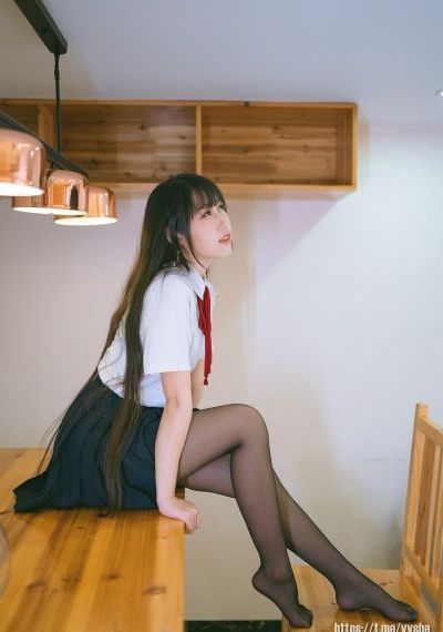 欧美休闲牛仔裤街拍_成人直接看