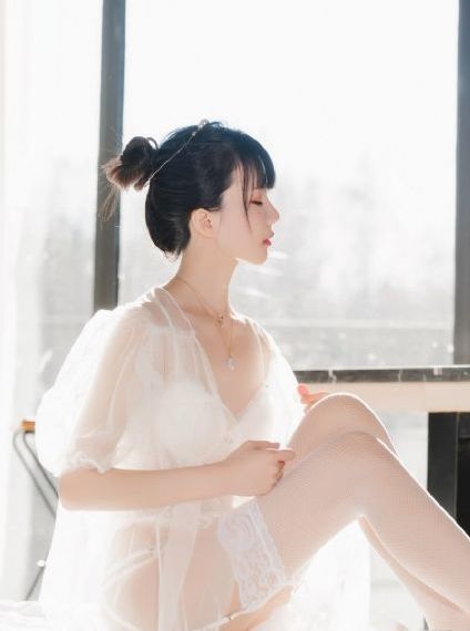 国产极品模特美女_720高清免费观看