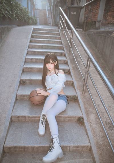 欧美金发尤物大战黑人_高清免费观看最新