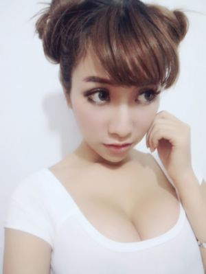欧美时尚内衣走秀2019_蓝光天堂在线