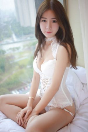 欧美裸模西西人体艺木_HD高清视频播放