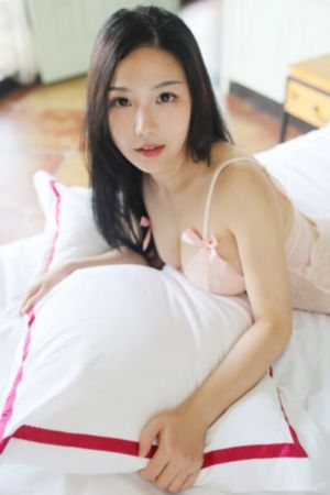 国产偏心陀飞轮手表_高清高清视频播放