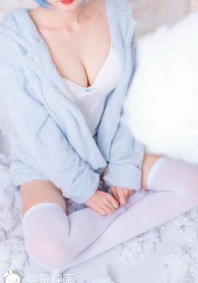 粉嫩被两根黑人粗大疯狂进出_剧情片全集免费播放