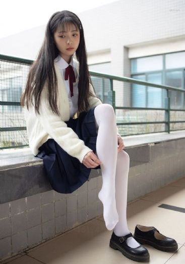 欧美雪纺比基尼罩衫_高清电影观看