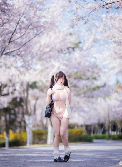 日韩伦理妈妈的朋友_720影视在线观看