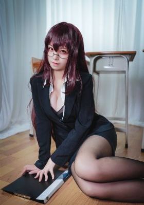 欧美大屁美女_158分钟完整版动漫免费观看