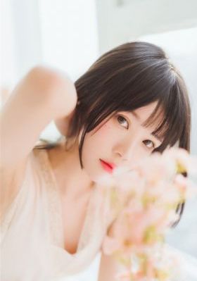 国产精品白嫩粉嫩av_720日本电影免费