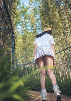 免费萌白酱一区二区三区蘑菇_1080免费观看视频